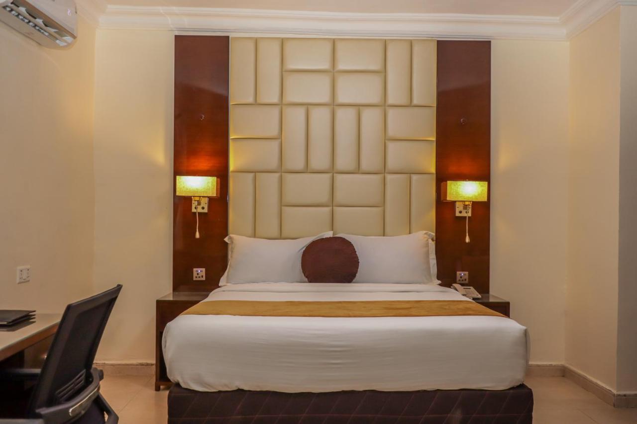 De Rembrandt Classic Hotel Ikeja Esterno foto